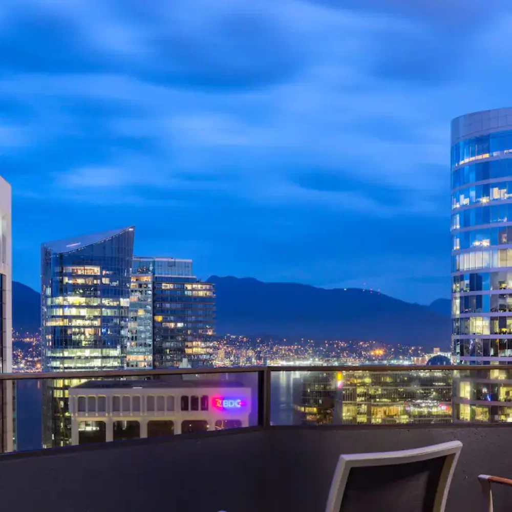 Hyatt-Regency-Vancouver-P180-Balcony-Guestroom.16x9